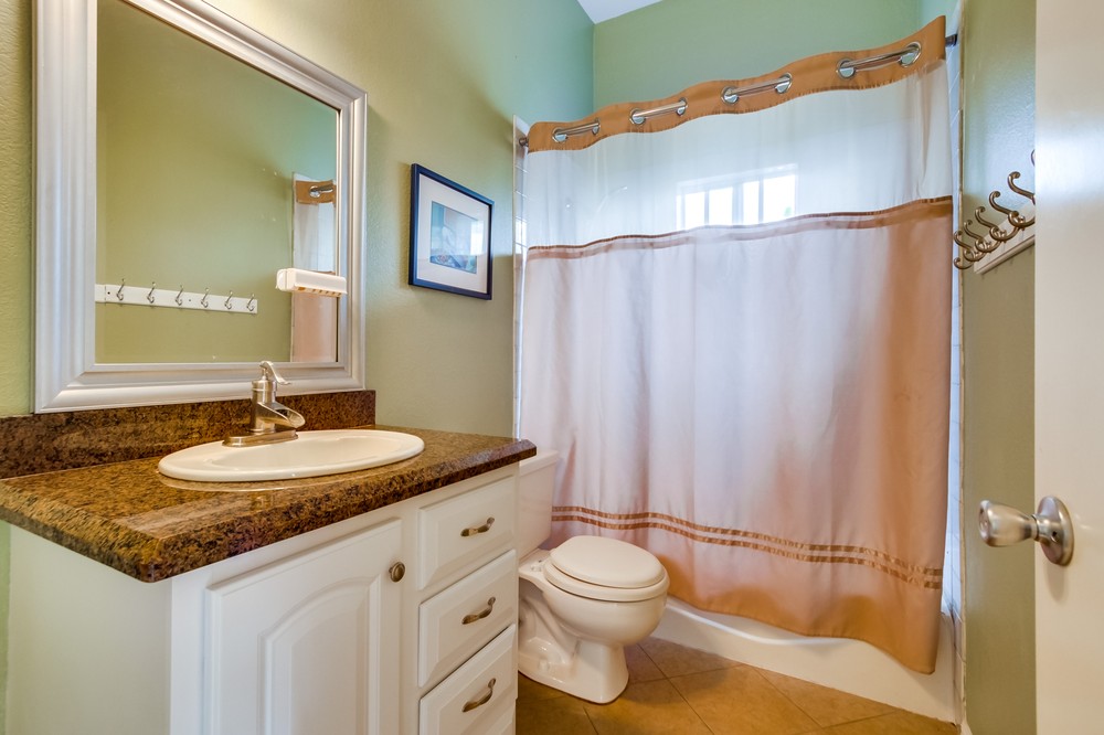 Virtual tour photo 31 of 40 for 4672 Santa Monica Avenue