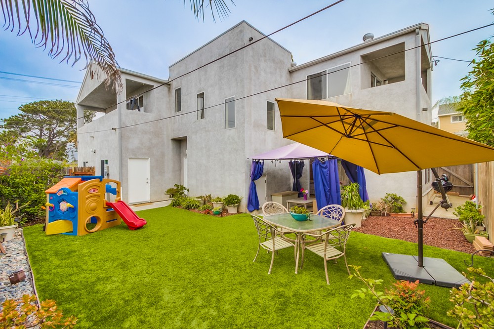 Virtual tour photo 34 of 40 for 4672 Santa Monica Avenue