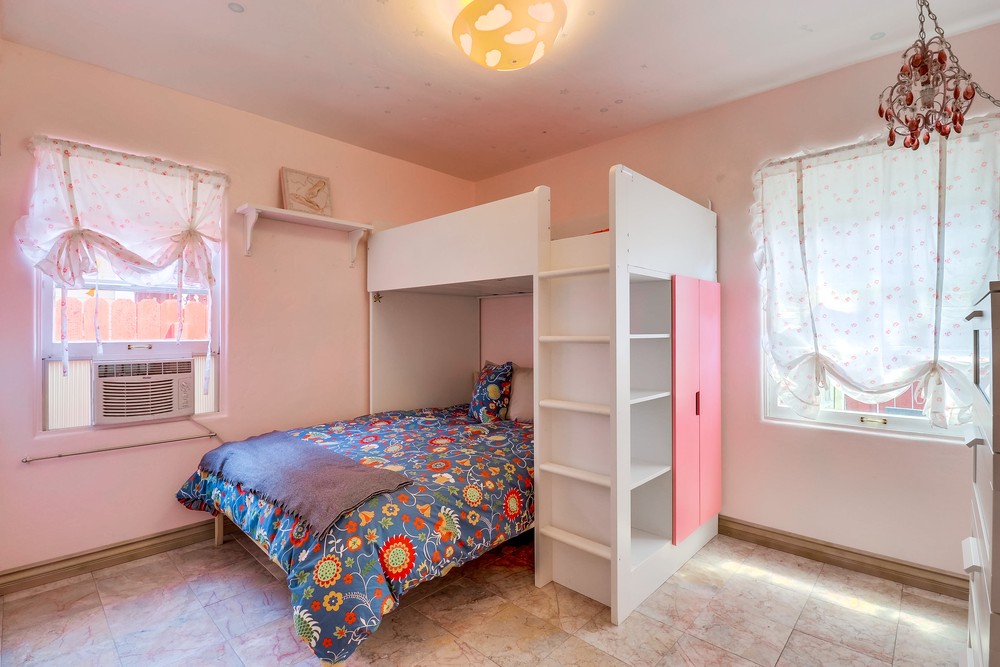 Virtual tour photo 25 of 49 for 4673 W Point Loma Blvd