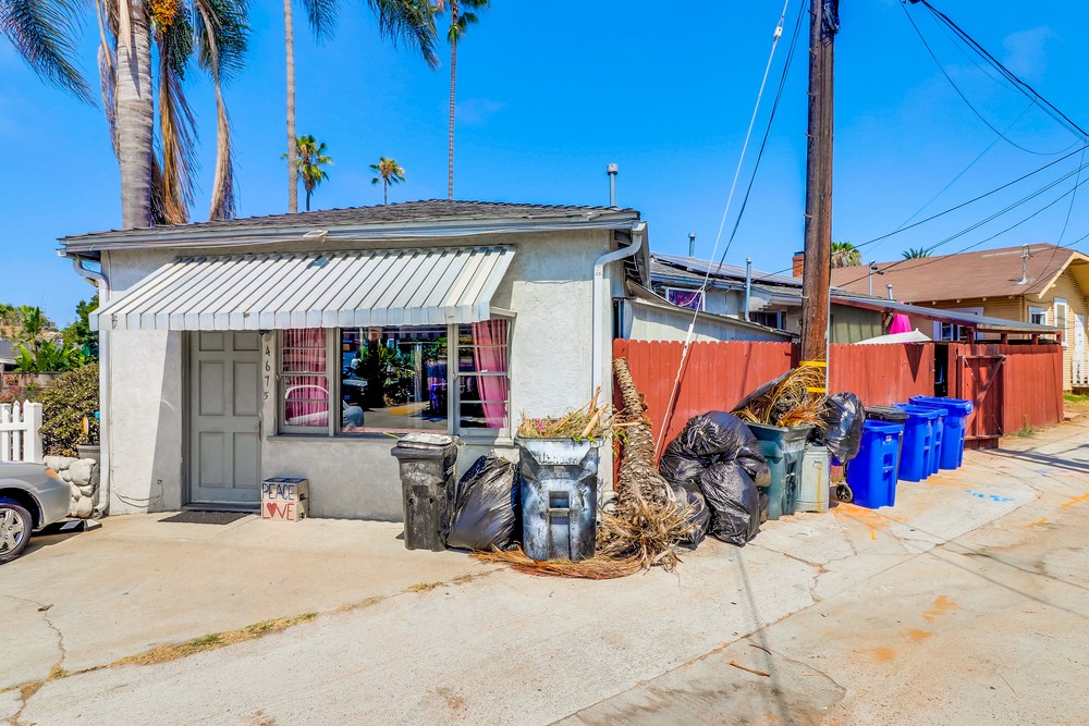 Virtual tour photo 34 of 49 for 4673 W Point Loma Blvd
