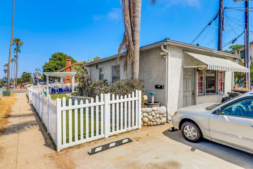 Virtual tour photo 35 of 49 for 4673 W Point Loma Blvd