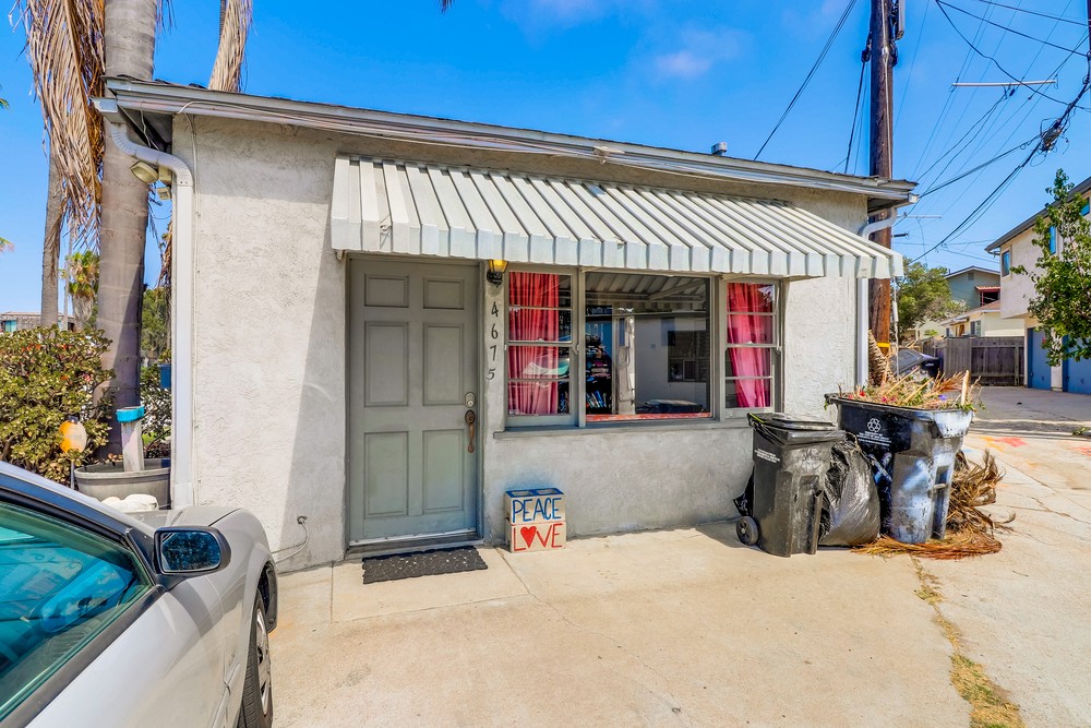 Virtual tour photo 36 of 49 for 4673 W Point Loma Blvd