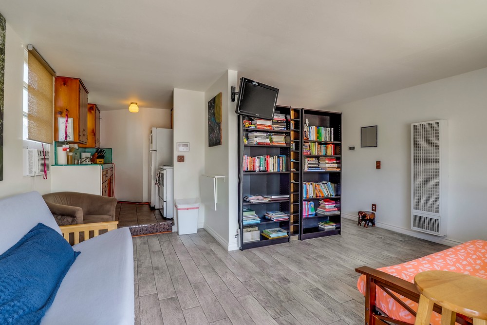 Virtual tour photo 39 of 49 for 4673 W Point Loma Blvd