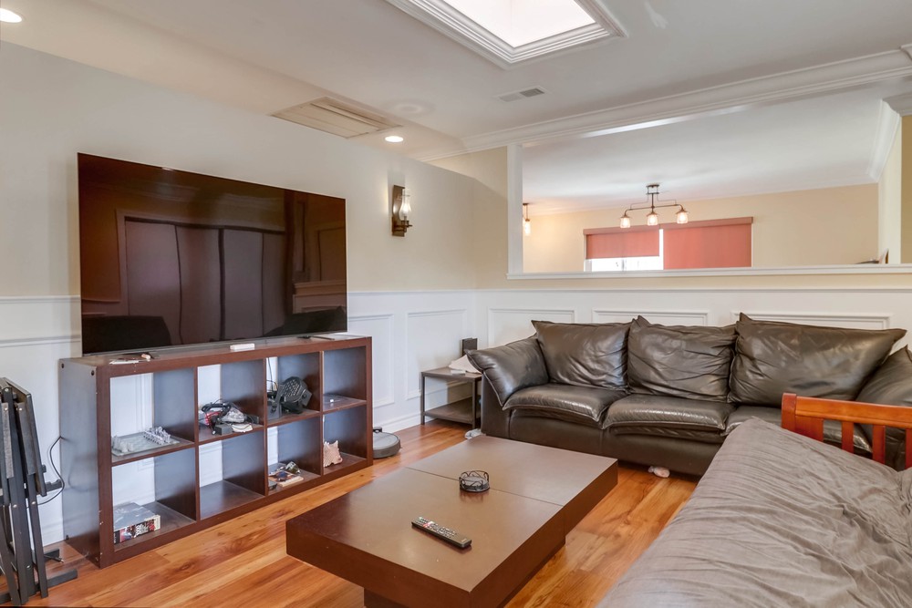 Virtual tour photo 6 of 35 for 4676 Cobb Dr