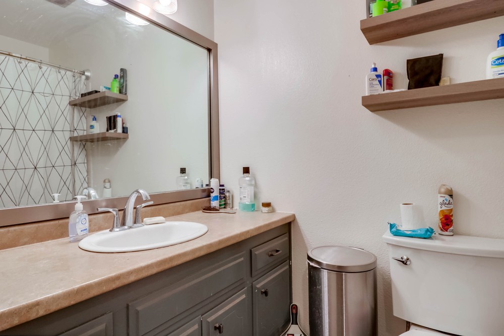 Virtual tour photo 26 of 35 for 4676 Cobb Dr