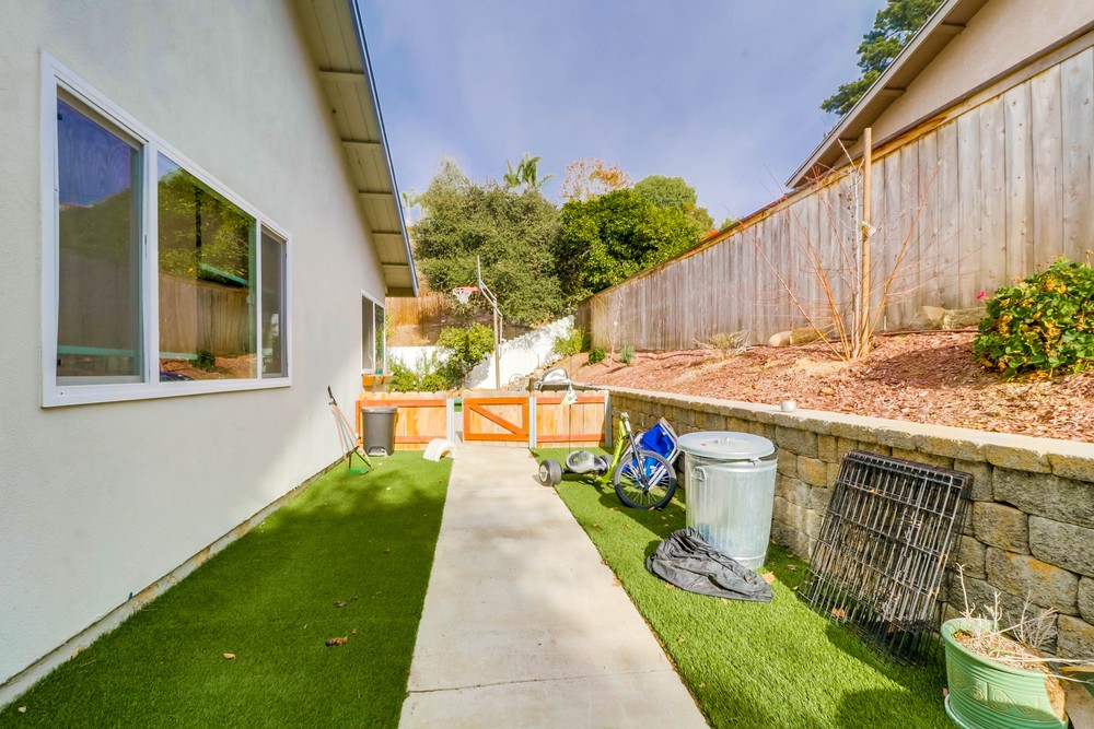 Virtual tour photo 28 of 35 for 4676 Cobb Dr