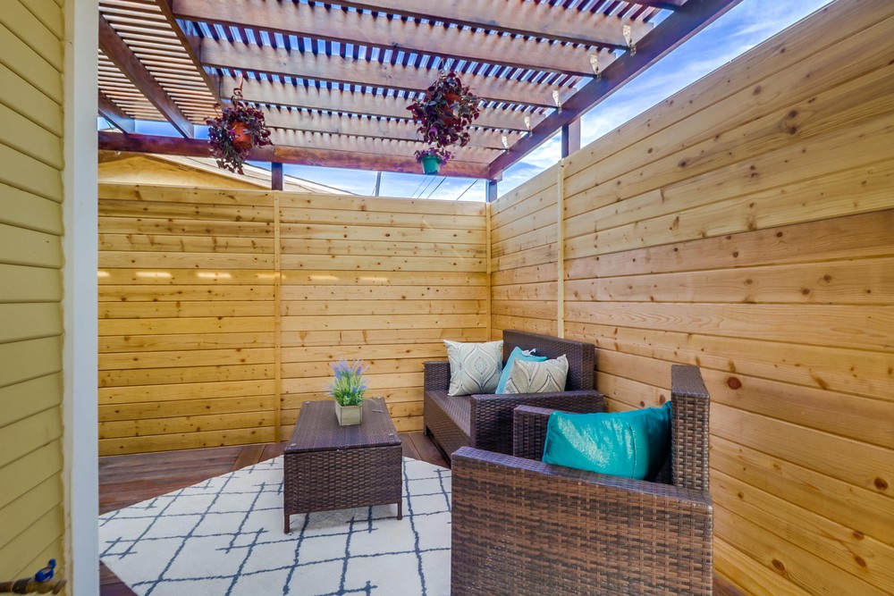 Virtual tour photo 31 of 35 for 4679 Wilson Ave