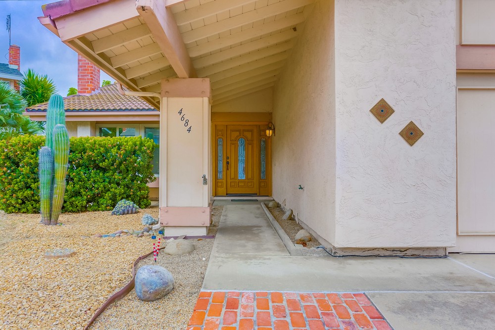 Virtual tour photo 8 of 55 for 4684 Murat St
