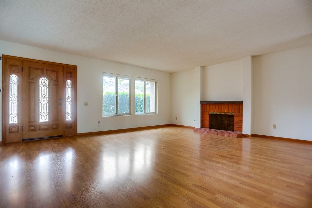 Virtual tour photo 11 of 55 for 4684 Murat St
