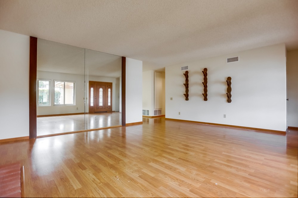 Virtual tour photo 14 of 55 for 4684 Murat St