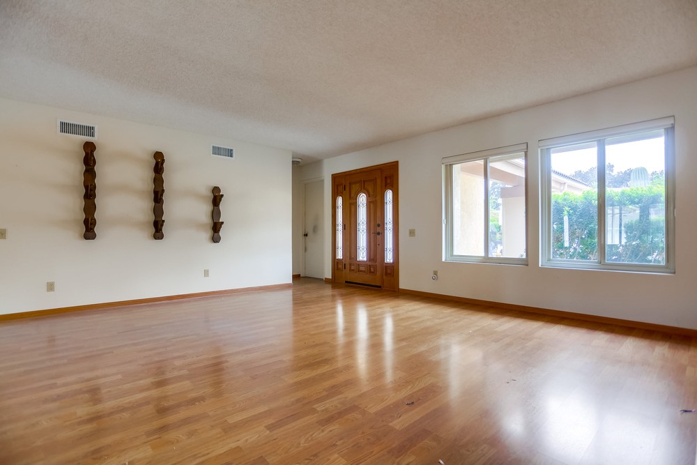 Virtual tour photo 15 of 55 for 4684 Murat St