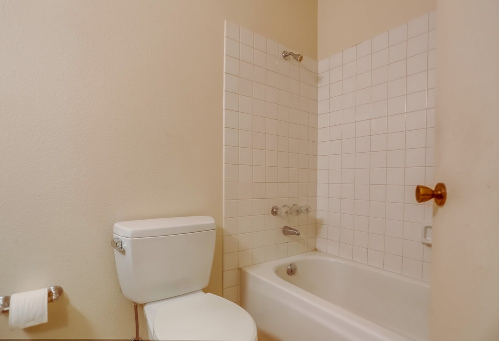 Virtual tour photo 33 of 55 for 4684 Murat St