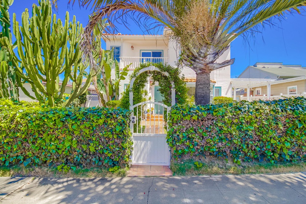 Virtual tour photo 1 of 82 for 4684 Saratoga Ave