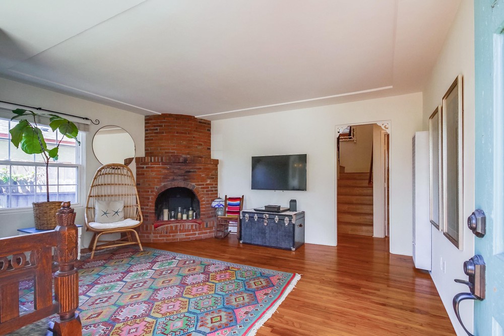 Virtual tour photo 17 of 82 for 4684 Saratoga Ave