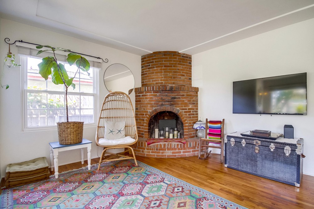 Virtual tour photo 18 of 82 for 4684 Saratoga Ave