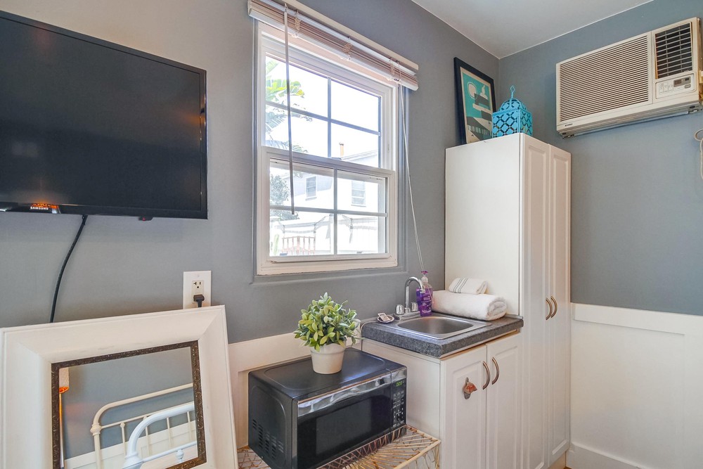 Virtual tour photo 67 of 82 for 4684 Saratoga Ave