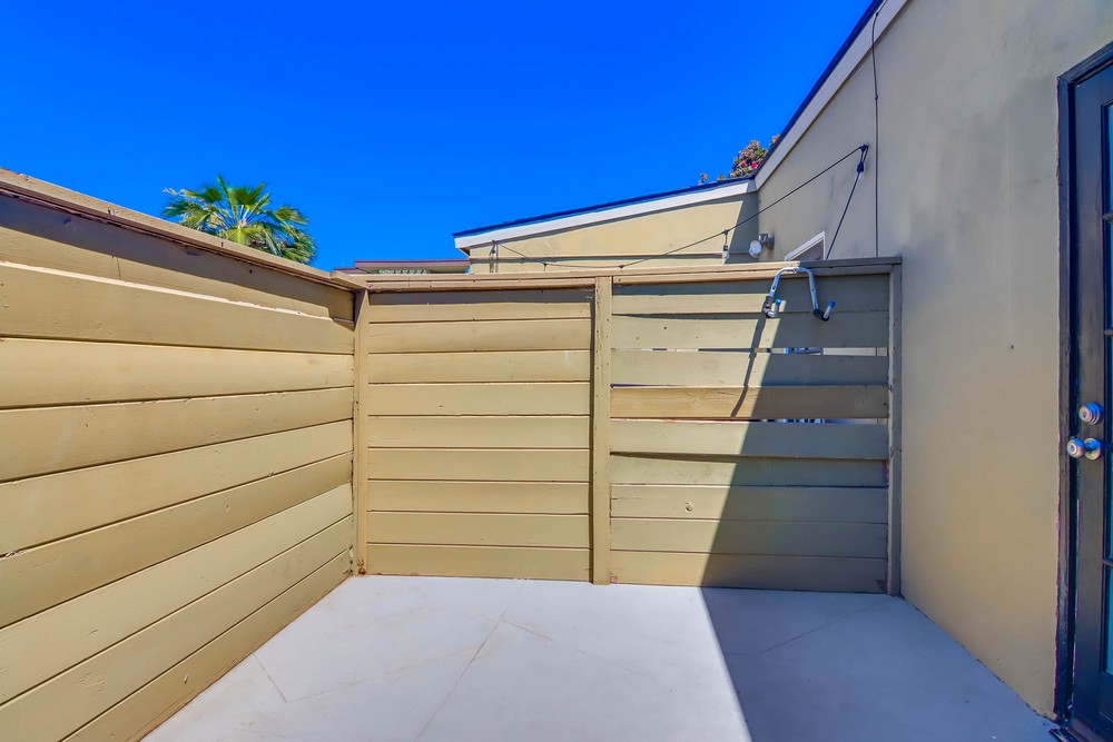 Virtual tour photo 23 of 26 for 4686 Bayard St