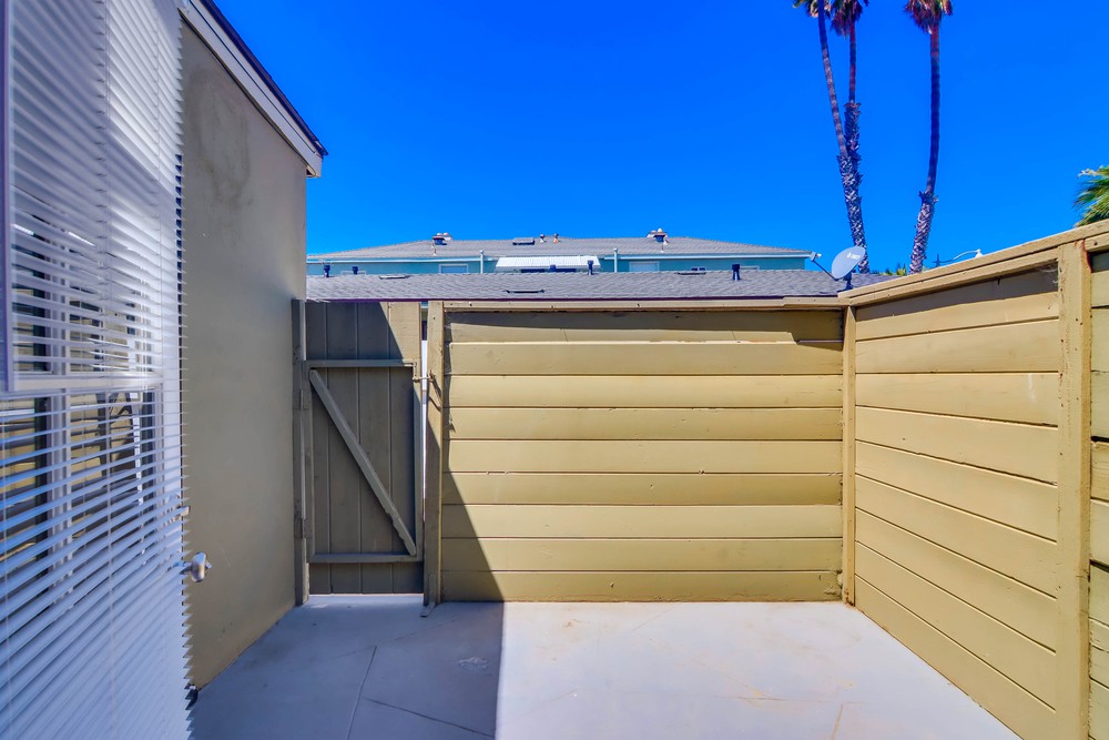 Virtual tour photo 25 of 26 for 4686 Bayard St
