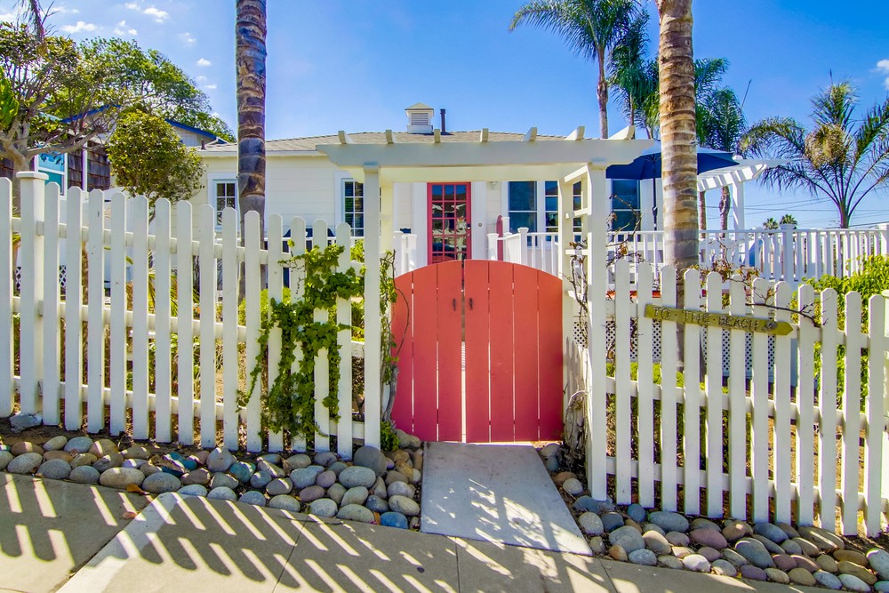 Virtual tour photo 1 of 61 for 4691 Del Mar Ave