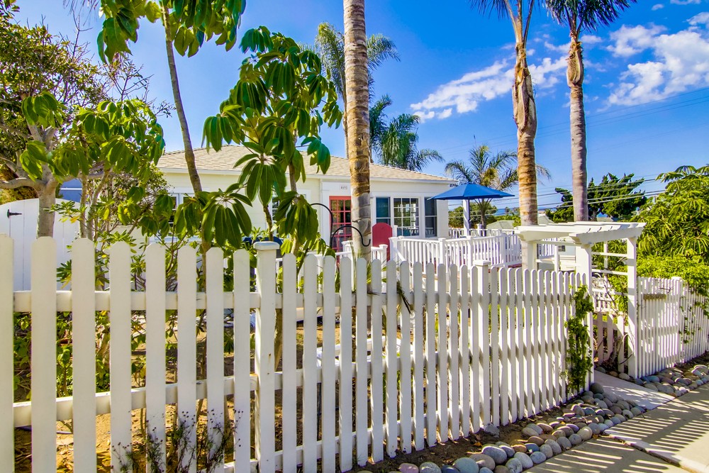 Virtual tour photo 3 of 61 for 4691 Del Mar Ave