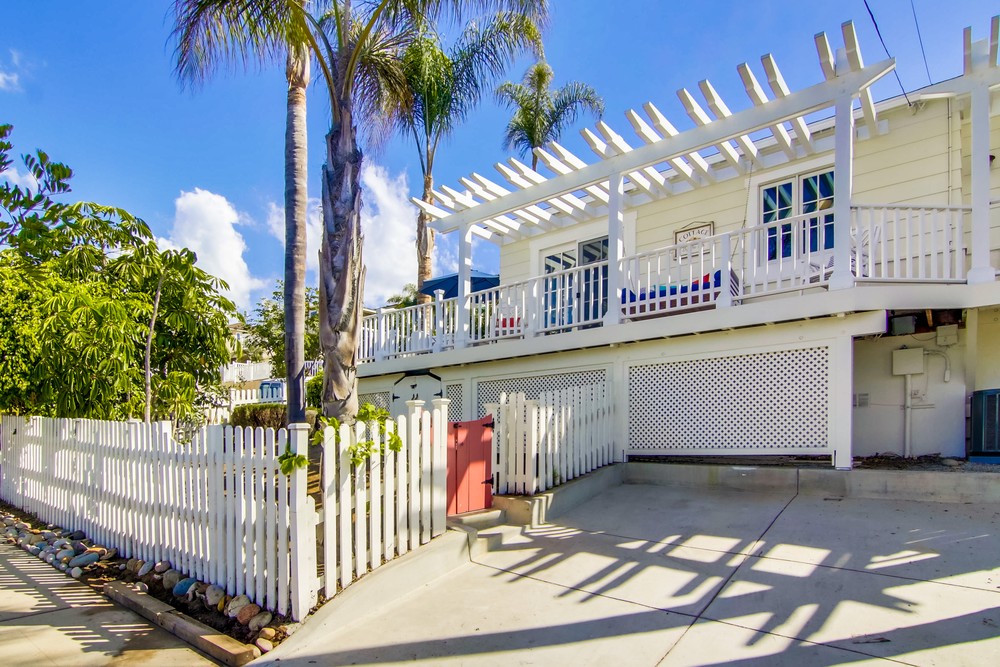 Virtual tour photo 6 of 61 for 4691 Del Mar Ave