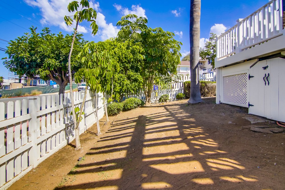 Virtual tour photo 7 of 61 for 4691 Del Mar Ave