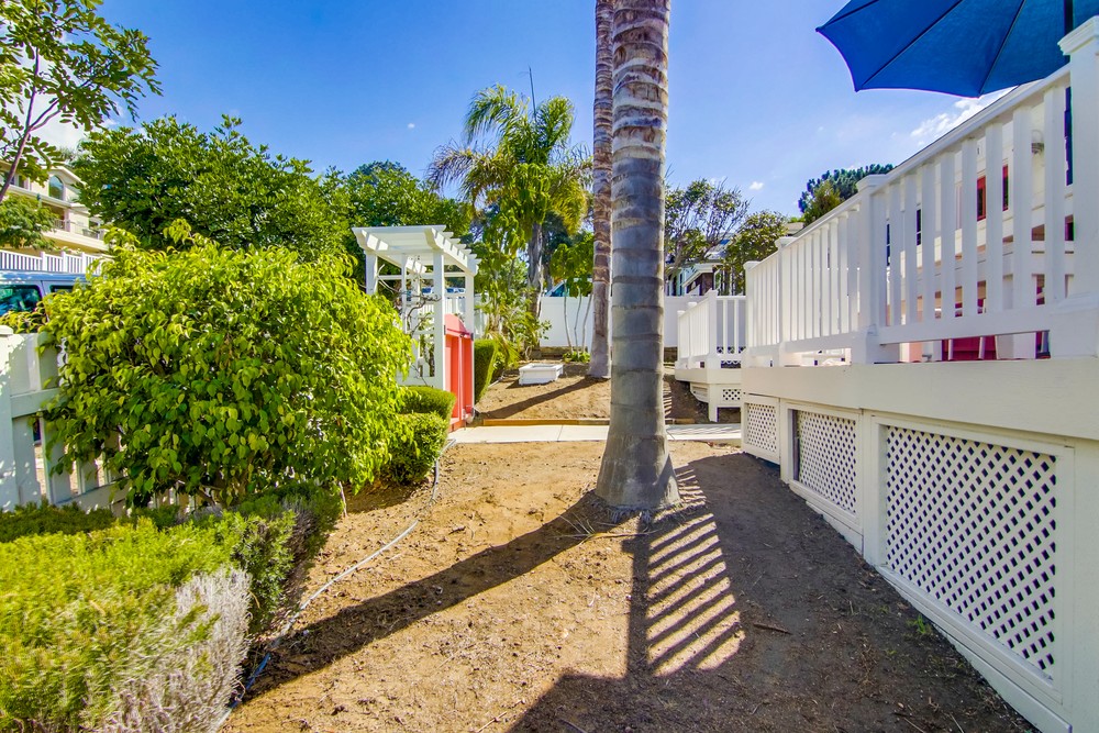 Virtual tour photo 8 of 61 for 4691 Del Mar Ave
