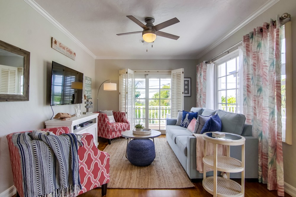 Virtual tour photo 17 of 61 for 4691 Del Mar Ave