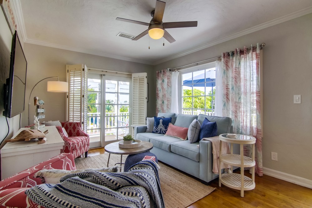 Virtual tour photo 18 of 61 for 4691 Del Mar Ave
