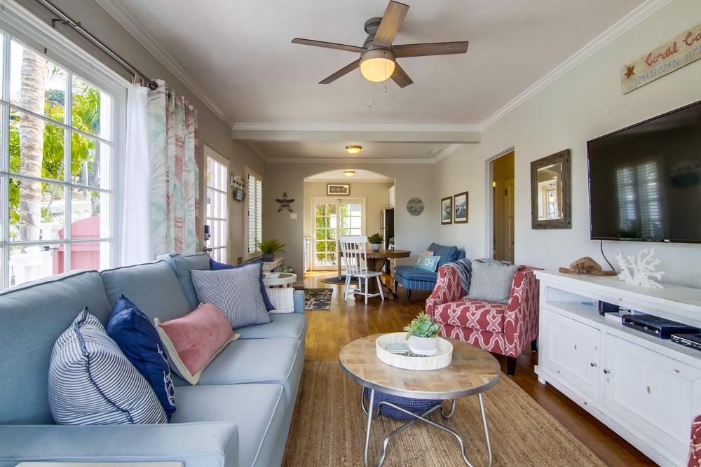 Virtual tour photo 19 of 61 for 4691 Del Mar Ave