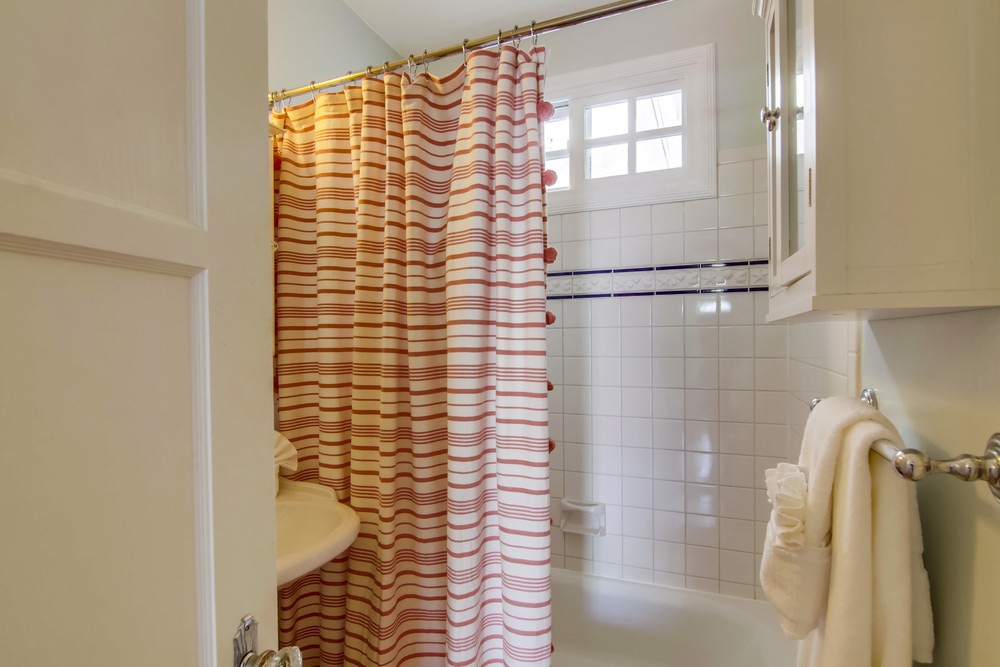 Virtual tour photo 30 of 61 for 4691 Del Mar Ave