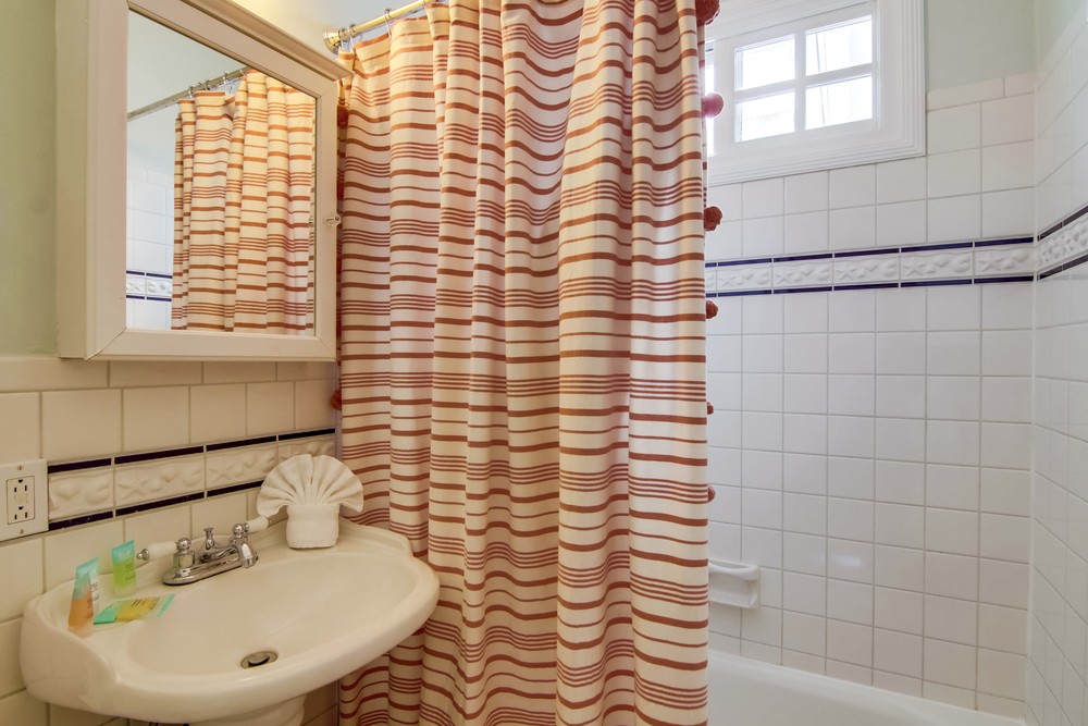 Virtual tour photo 31 of 61 for 4691 Del Mar Ave