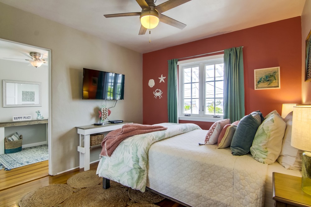 Virtual tour photo 33 of 61 for 4691 Del Mar Ave
