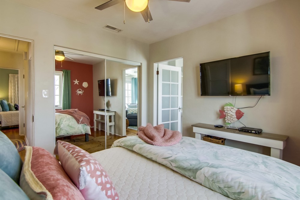 Virtual tour photo 36 of 61 for 4691 Del Mar Ave