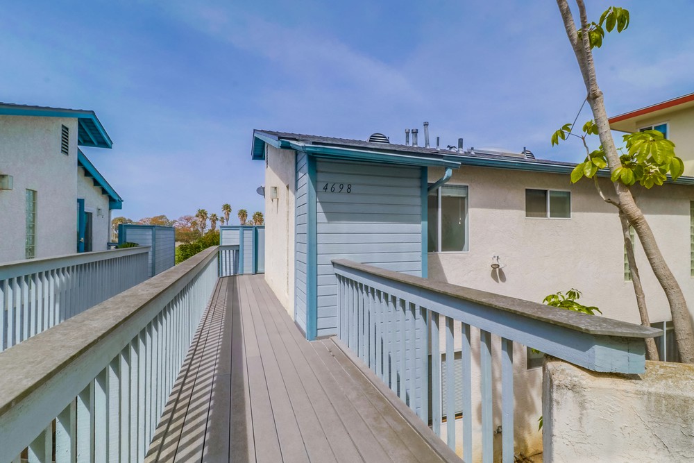 Virtual tour photo 4 of 38 for 4698 W Point Loma Blvd