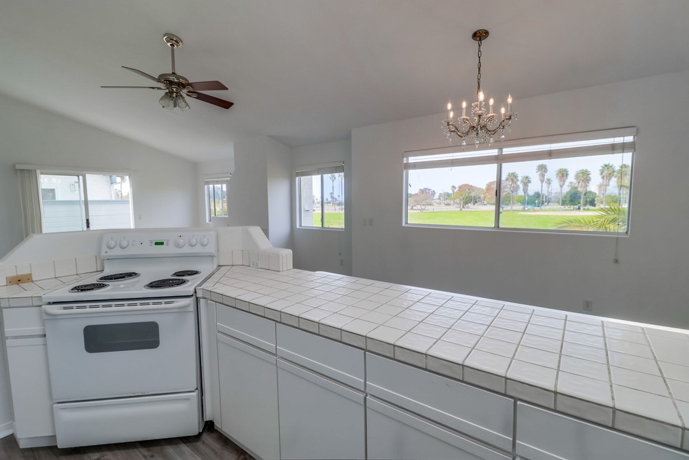 Virtual tour photo 17 of 38 for 4698 W Point Loma Blvd