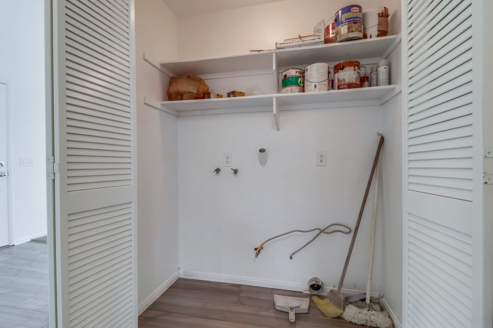 Virtual tour photo 28 of 38 for 4698 W Point Loma Blvd