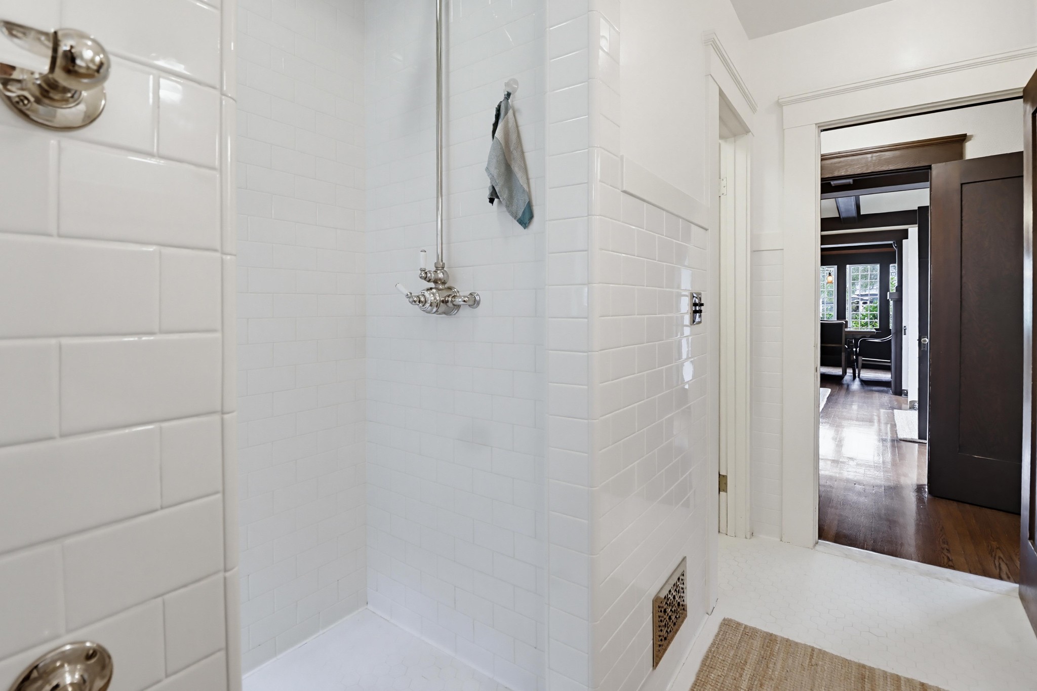 Virtual tour photo 33 of 72 for 470 B Ave