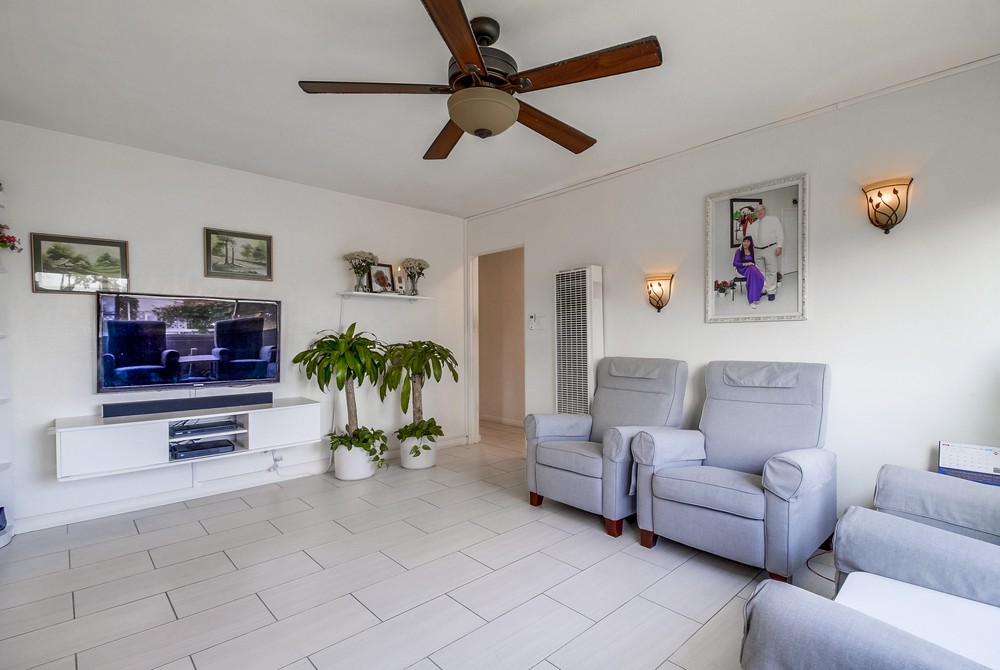 Virtual tour photo 13 of 52 for 4702 68th St