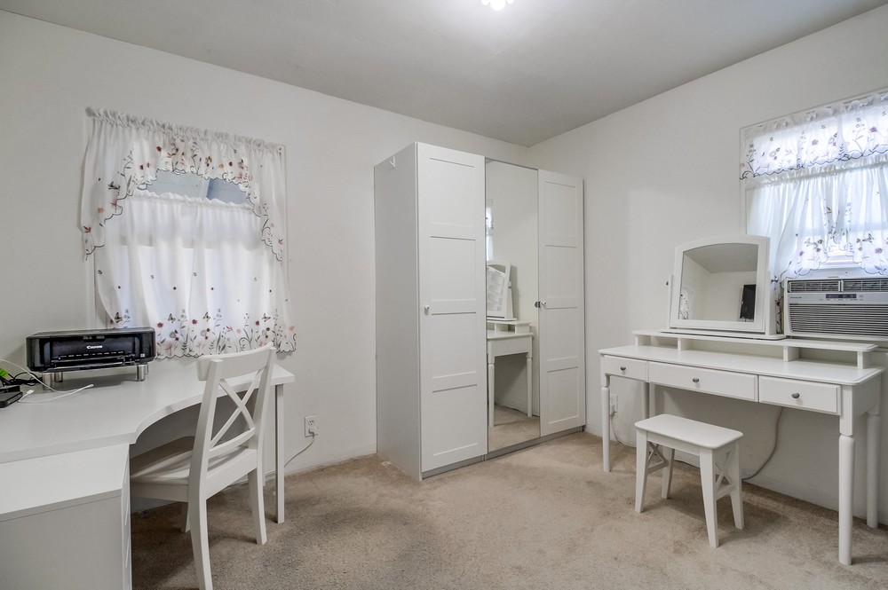 Virtual tour photo 26 of 52 for 4702 68th St