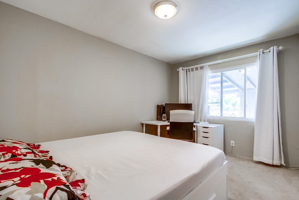 Virtual tour photo 32 of 52 for 4702 68th St