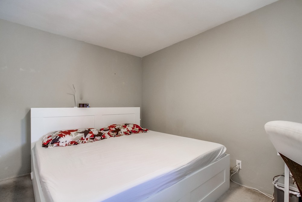 Virtual tour photo 33 of 52 for 4702 68th St