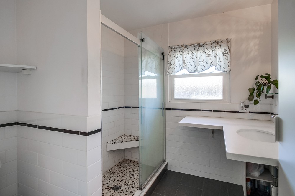 Virtual tour photo 35 of 52 for 4702 68th St