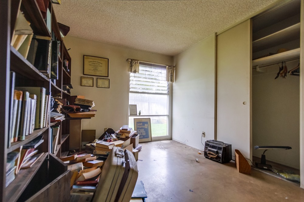 Virtual tour photo 24 of 35 for 4702 Vandever Ave