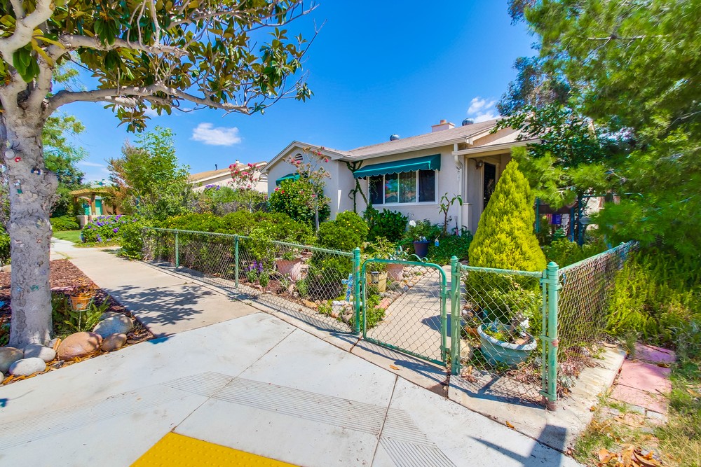 Virtual tour photo 1 of 53 for 4703 51st St