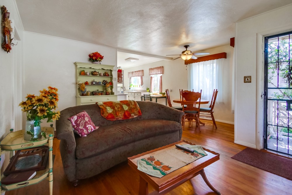 Virtual tour photo 10 of 53 for 4703 51st St