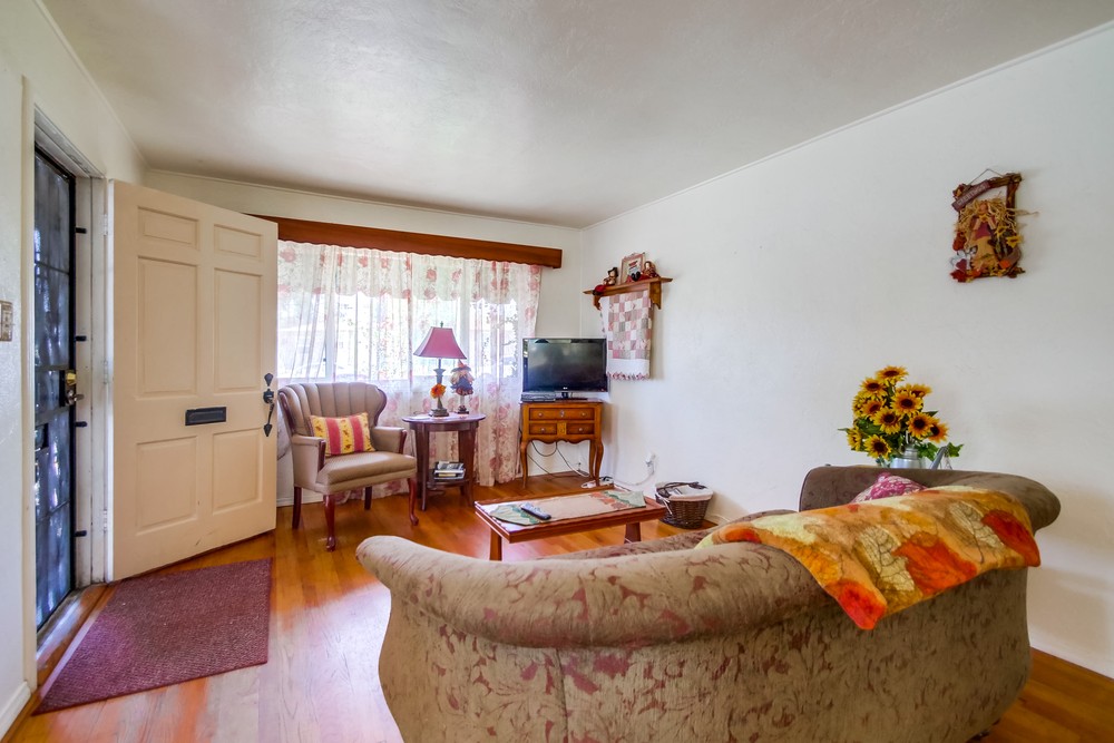Virtual tour photo 12 of 53 for 4703 51st St