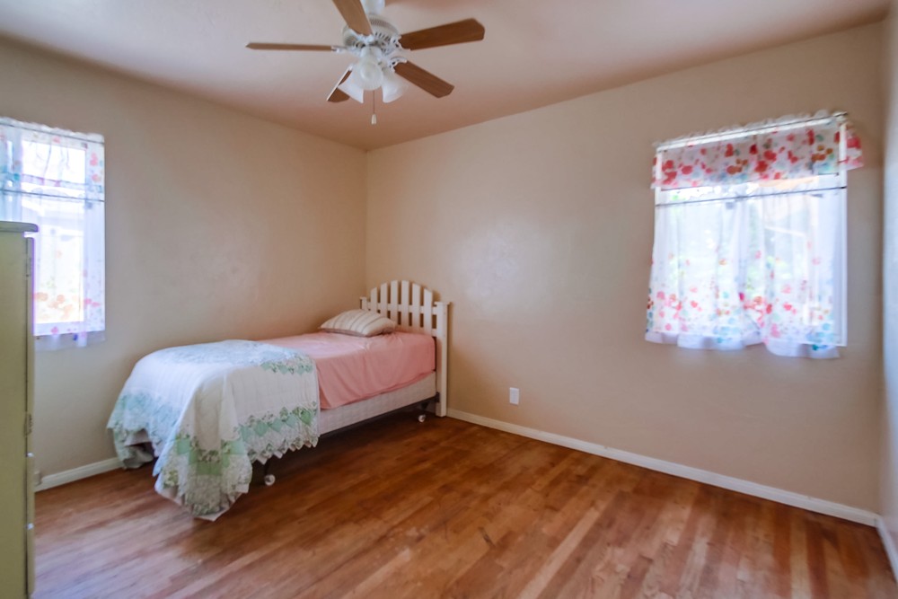 Virtual tour photo 25 of 53 for 4703 51st St