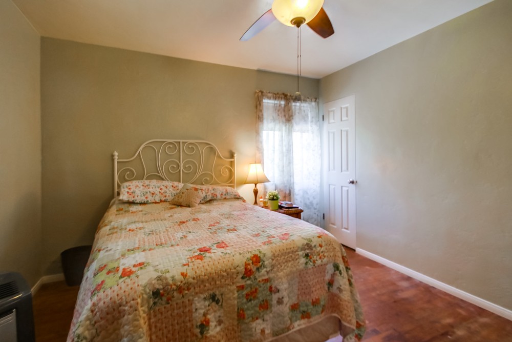 Virtual tour photo 31 of 53 for 4703 51st St