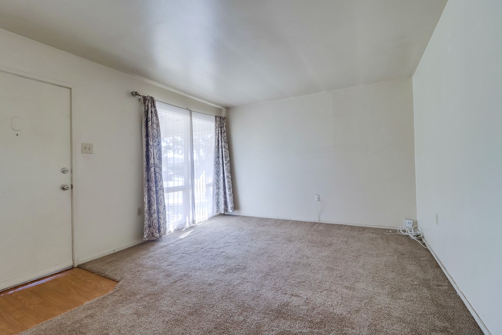 Virtual tour photo 7 of 41 for 4704 Lake Forest Ave